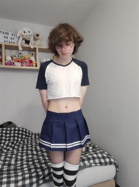 Cute Femboy Plays with His Ass Until He Cums